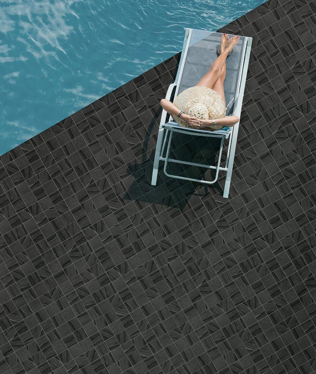 กระเบื้องปูพื้นลายหิน 40 x 40 COTTO GP รุ่น ลากูน กริด เนโร (HYG) (R10)0.96/A (บรรจุ 6 แผ่น /กล่อง) - Image 2